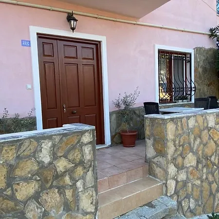 Apartmán Authentic Flat On The Castle Road With A View *